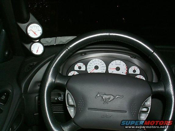 2000 Ford Mustang photo