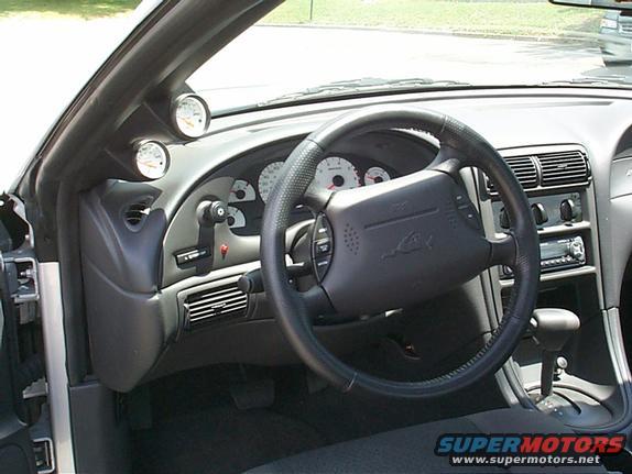 2000 Ford Mustang photo