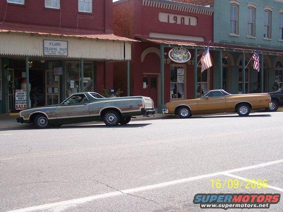 000_0564.jpg Two 73s in Plains, Georgia where Jimmy Carter and Dennis are from.