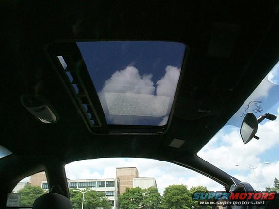 2000 Ford Mustang photo