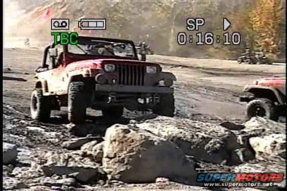 par-red-jeep-rocks2.jpg 