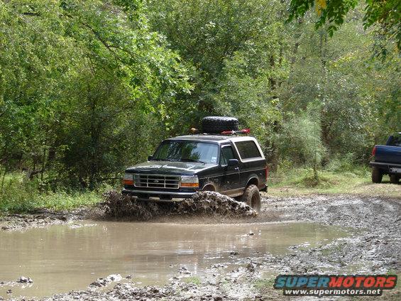 commanche-ridge-101406-002.jpg Going through the mud hole