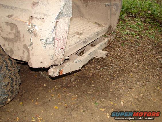 commanche-ridge-101406-021.jpg Franks damage