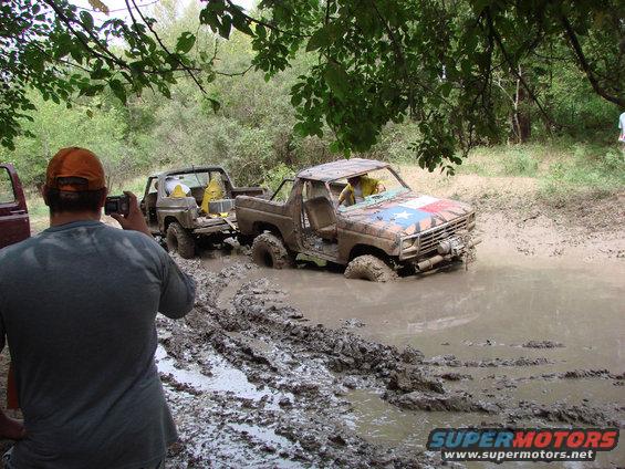 commanche-ridge-101406-049.jpg Frank pulling out Mark (engine trouble)