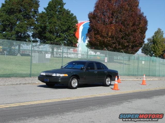 1997 Ford Crown Victoria photo