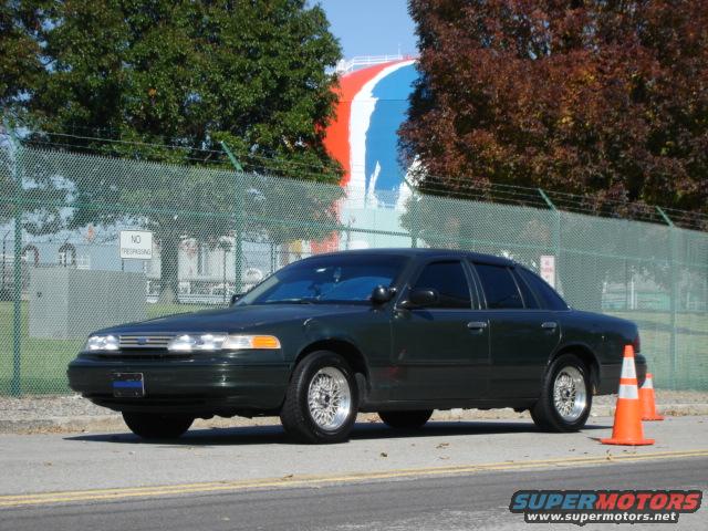1997 Ford Crown Victoria photo