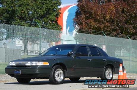 1997 Ford Crown Victoria photo