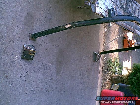 roll-bar-and-new-feet.jpg 1st job cut the front mount so i can move the roll bar back to the correct install spot.