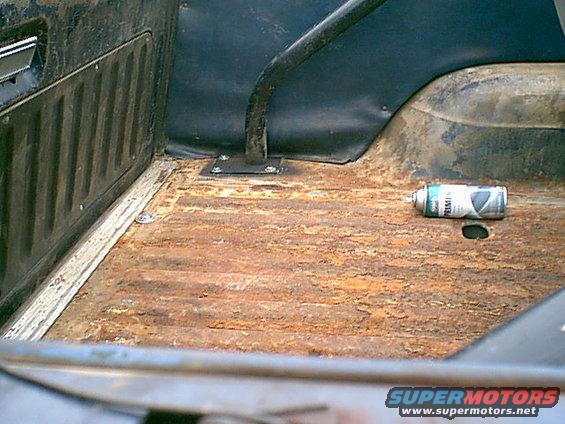 rollbar-driversiderear.jpg Here is how the rear legs bolt down to a plate under the floor. it too will get extensions down to the frame.
