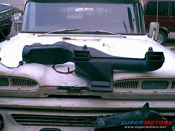 under-the-dash-pass-side.jpg While i was at the yard i got the other side duct works . this connects to the drivers side vents and the heater / AC box.