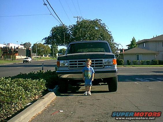 christainstockbronco.jpg Here is Christian in front os Matts stock bronco.