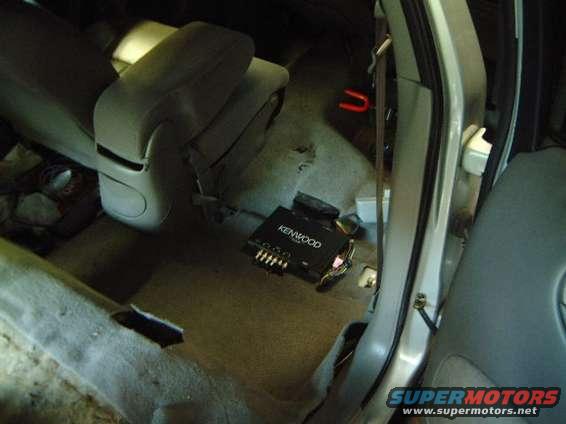 dscf0174.jpg seats removed for installation of kvt-m700 brains