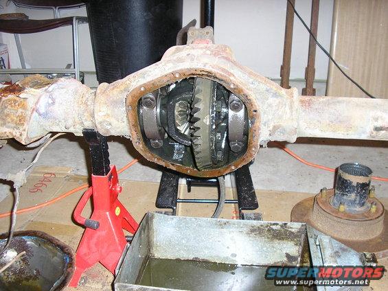 pa290144.jpg factory 3.54 gears / open carrier