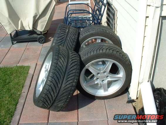 Cobra R & Kumho 712 (F:245, R:275)
(2000-2002)