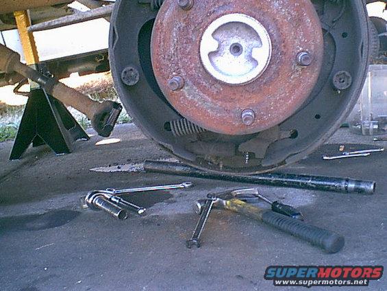 driver-brake.jpg Here is the drivers side brake system as i started this repair.