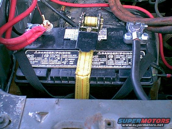 newbattery.jpg Last look at the battery connection. like the hold down?