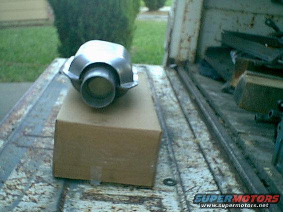 new-cat2.jpg Here is a side view. the stuff in the center reacts with the exhaust and makes it run cleaner.