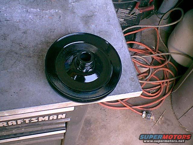 signaw4.jpg here the pulley is after some cleanup and paint.