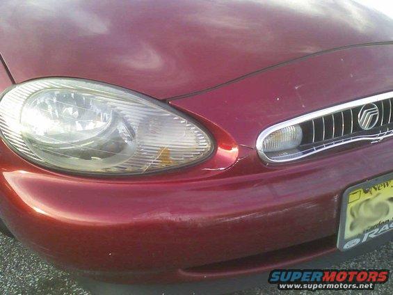 1998 Mercury Sable front end with grille and headlight