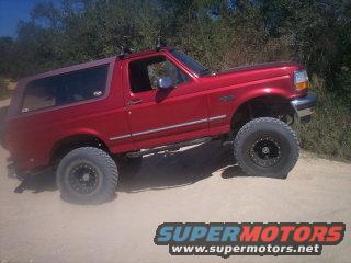 bronc.jpg Playing in the sand