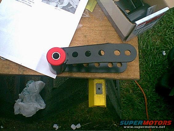 lower_lift-shackle.jpg I wanted a few extra inches so i got this Belltech 4" drop shackle. when used with the Sky mounts it add 4" more lift to the flip. It came as seen below.