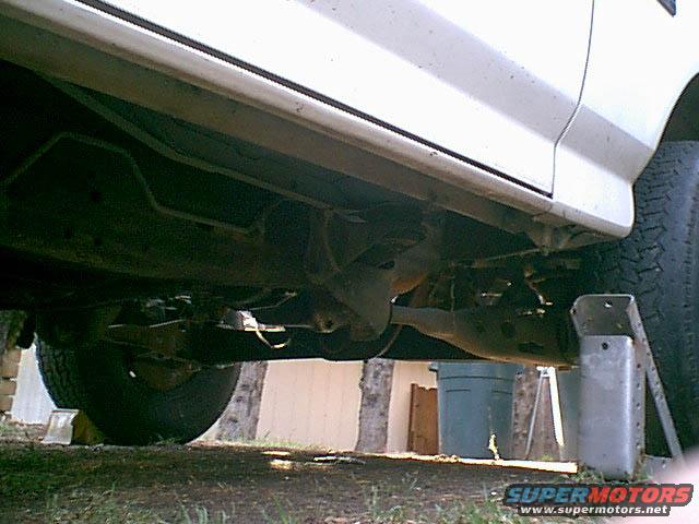 under-front.jpg here is a view under the front end.