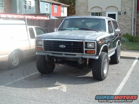 dscf1504.jpg bronco after fender triming  custom wheel wells
