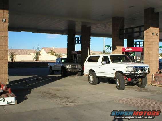 p1010322.jpg meeting up at the gas station