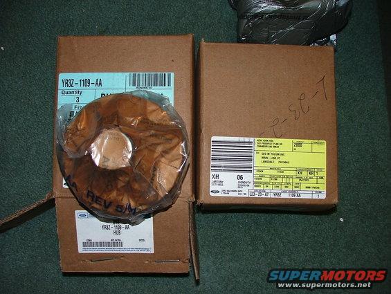 1999-2004 mustang cobra rear hub