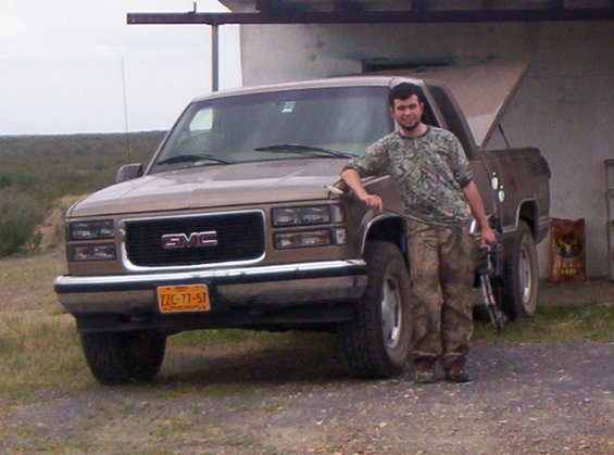 enrique--truck.jpg Enrique & Truck