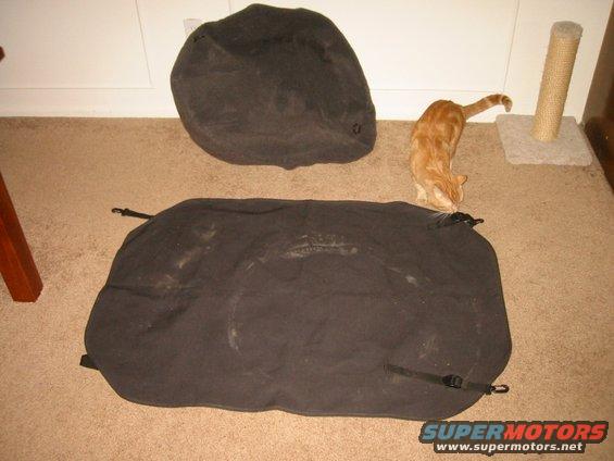 Full-size spare and luggage cover.