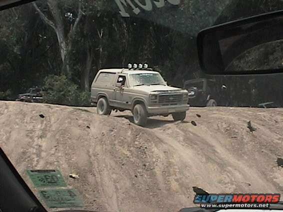 aut_0376.jpg comin down the hill