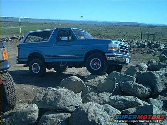 littleone.jpg littleone
gearrats better half
stock 94 with sway bars removed, will be all tricked out if they can keep the 87 runnin!!!