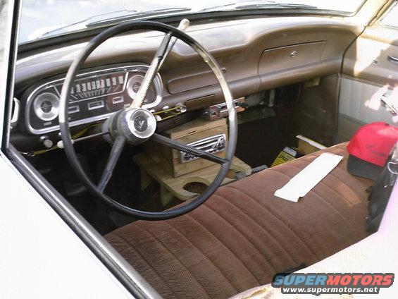 Interior
(Looks New)