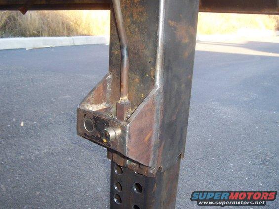 rear support jack's "drop leg" locking mechanism. These work so smoothly, I'm really proud of them