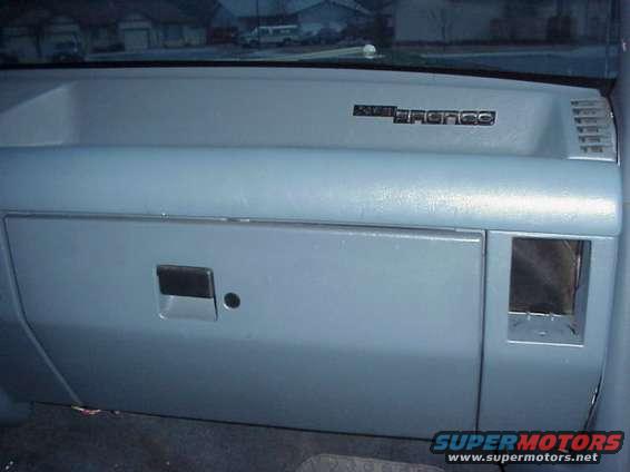 glovebox.jpg 
