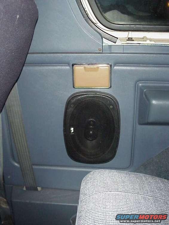 rearspeaker.jpg 
