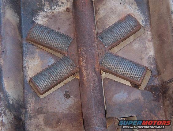 05hi.jpg Same setting as the PREVious pic, but I'm trying to catch a better angle.