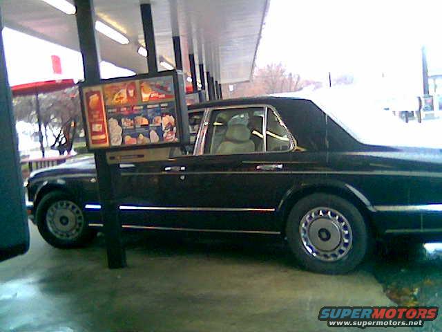 rollsroyce1.jpg Rolls Royce at local Sonic Drive-In
