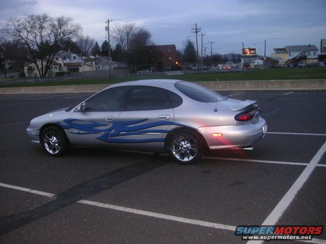 1999 Ford Taurus photo