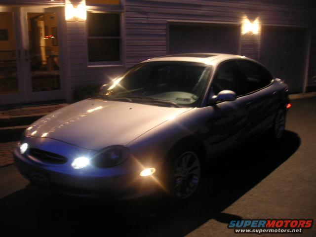 1999 Ford Taurus photo