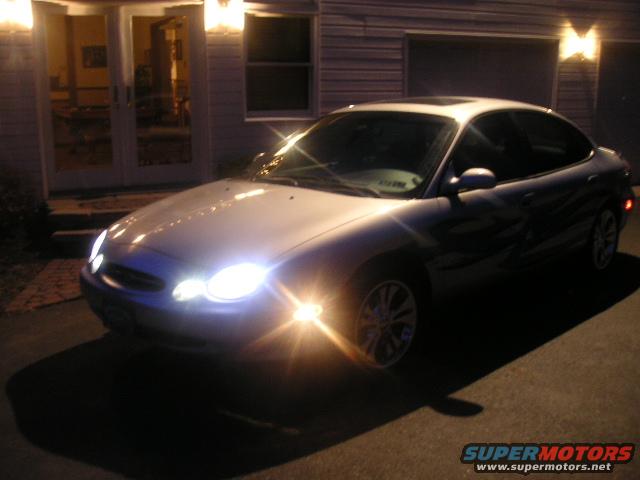 1999 Ford Taurus photo