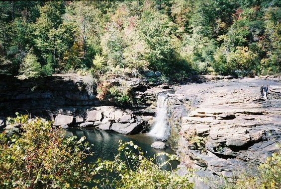 35941r1000a_001.jpg Nice waterfall...