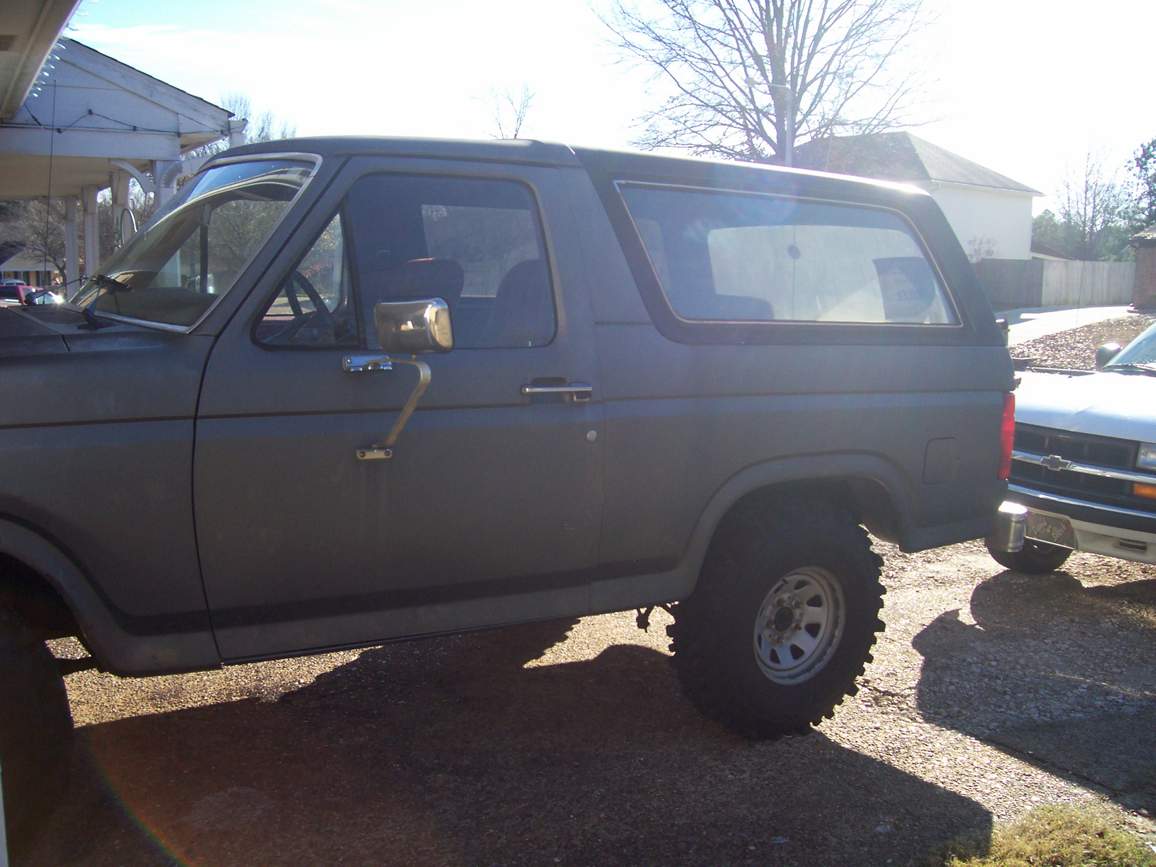 1985 Ford Bronco photo