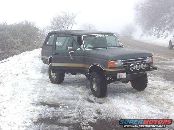 pass_front_in_snow.jpg 