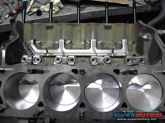 408-engine-pic8.jpg the 408" build up