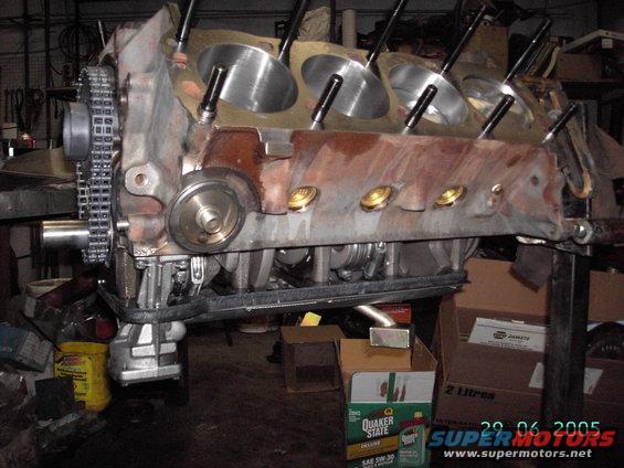 408-engine-pic2.jpg the main support and windage tray