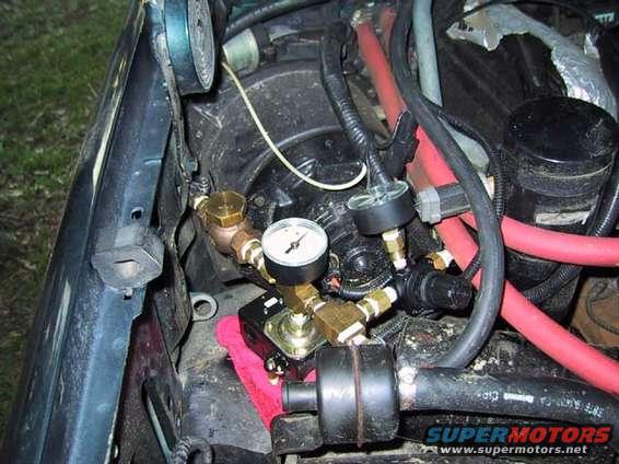 york_6.jpg Misc. gauges and pressure switch