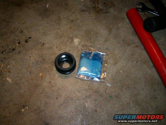 100_0491.jpg Upper bj boot and supplied grease still in packet