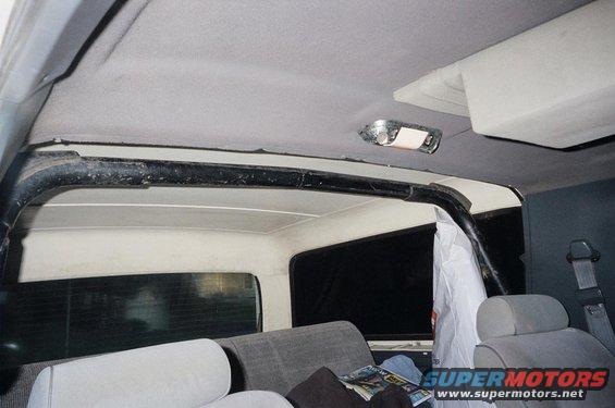 53140027.jpg there were a lotta monkeys hanging off this roll bar this summer